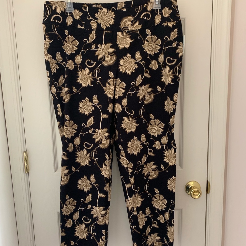 Meets Land ankle length pants
